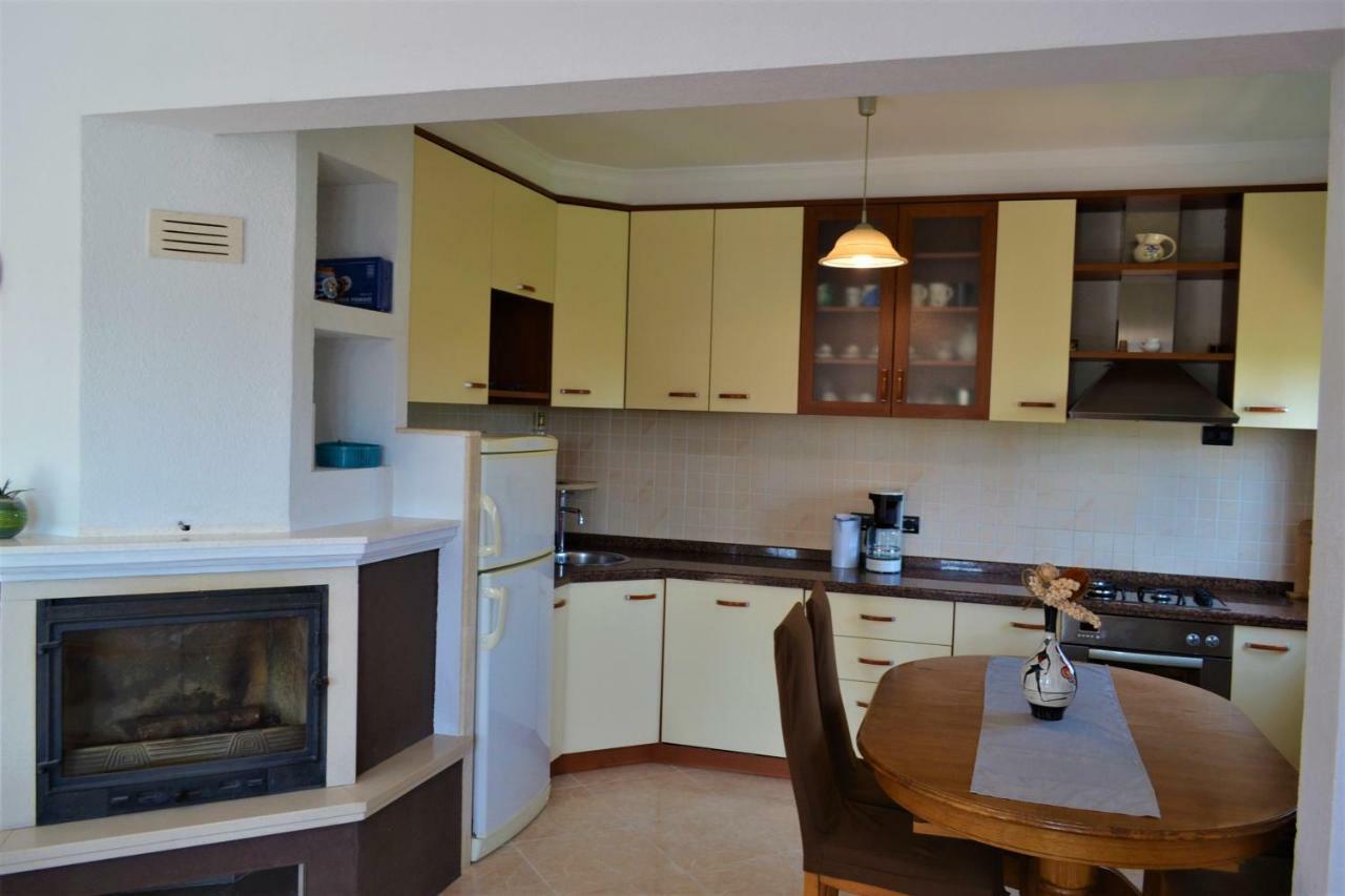 Apartman Ika Umago Esterno foto